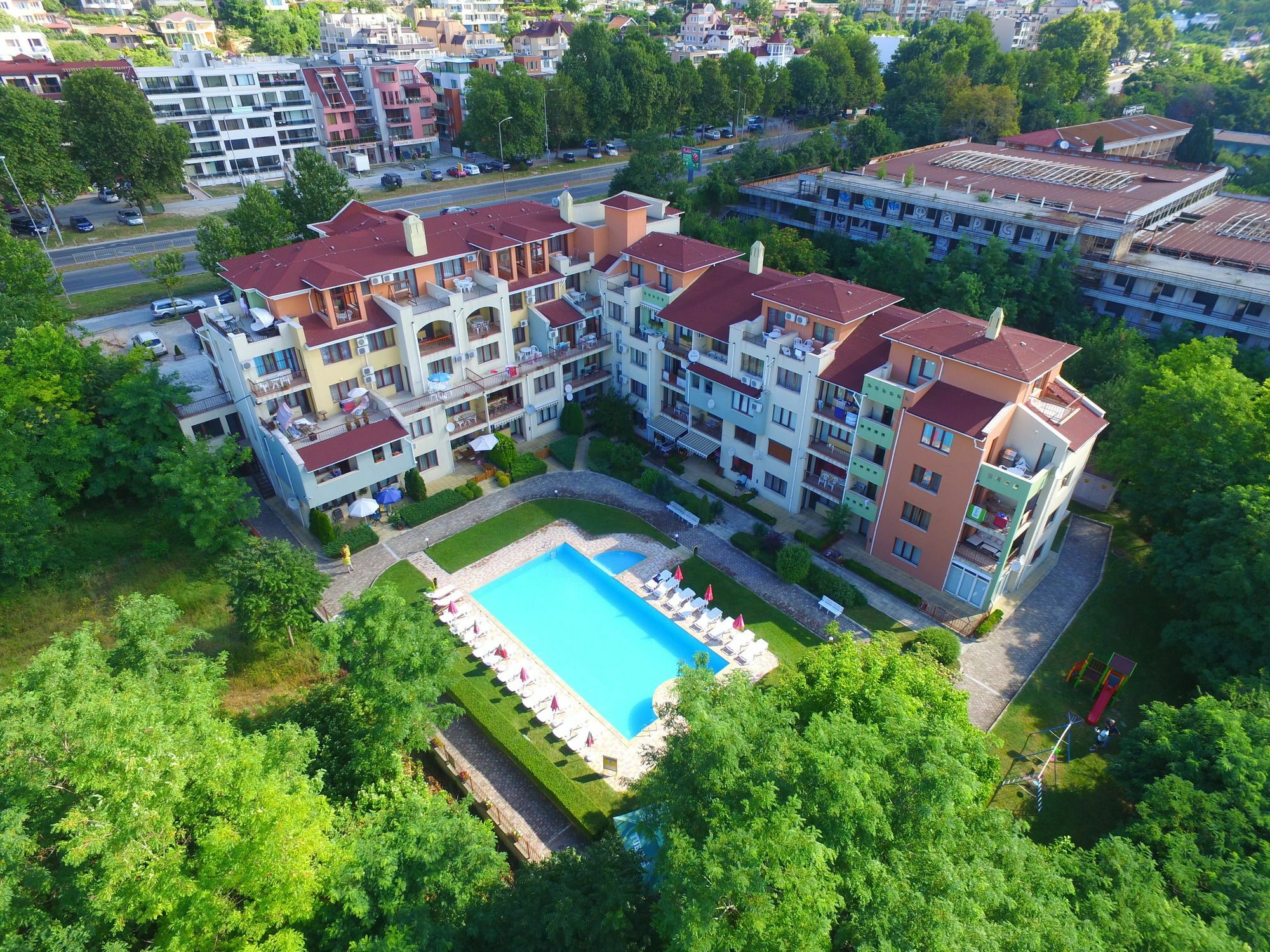 Varna Inn Sea Park Apartments Exterior photo